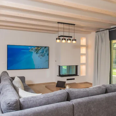 Olia Βίλα Βασιλική